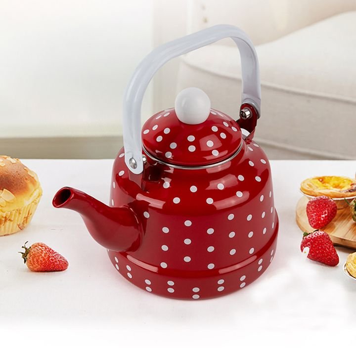 2025/12/1000021267.jpg إبريق شاي كلاسيك باللون الأحمر المنقط